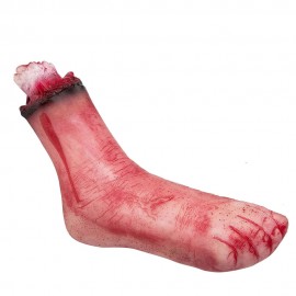 Pie amputado con sangre